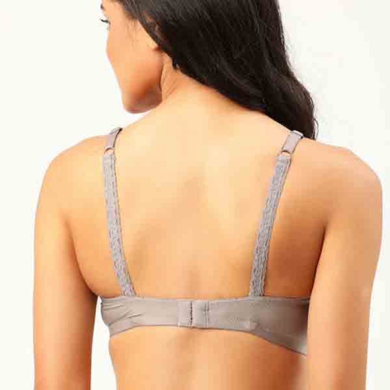Women Solid Non-Wired Lightly Padded T-shirt Bra